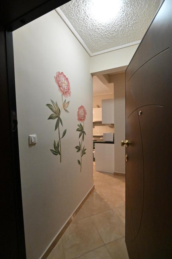 Cozy Apartment Νear Nea Paralia Of Thessaloniki Exterior photo